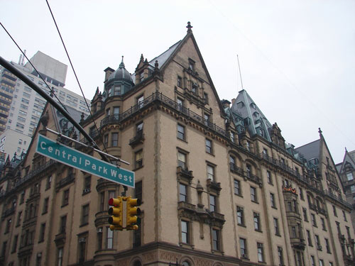 Dakota-Apartment-Building-NYC