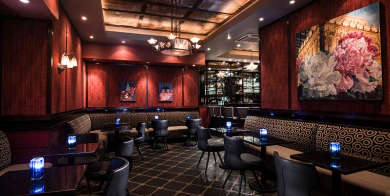 Restaurant-Set-for-Dinner