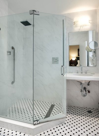 Renovated-Queen-bathroom-Shower-detail